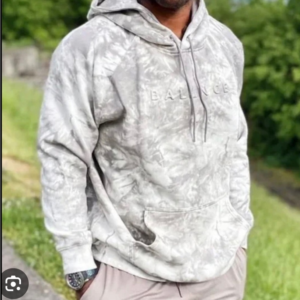 Balance Athletica tie dye hoodie size medium. Great condition.